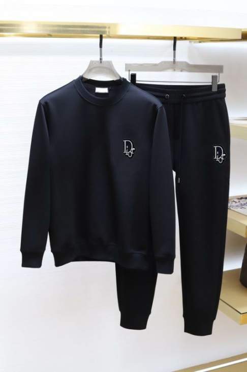 Picture of Dior Sweater Suits _SKUDiorM-5XLkdtr11438840